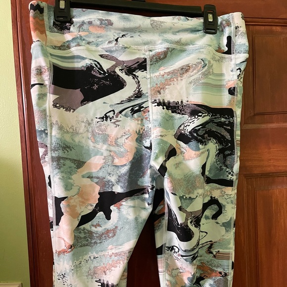 Under Armour Leggings - Picture 4 of 6